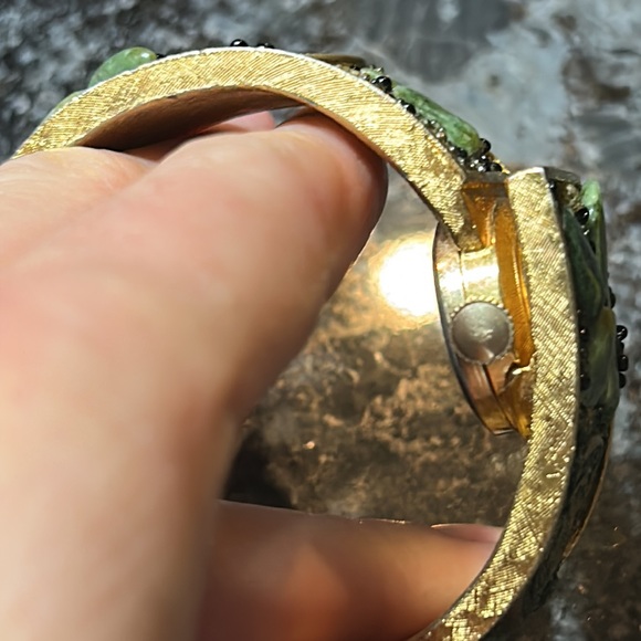 VINTAGE RETRO "NORMAN
DELUXE" JEWELED BEADED SWISS
BRACELET WATCH - Picture 7 of 8